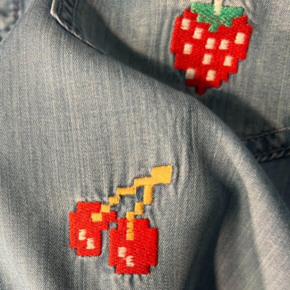 Justice Girls PAC-MAN Chambray Denim w Embroidery Short-Sleeve Button-Up SZ XL - Picture 7 of 10